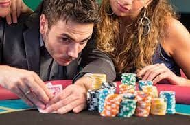 Antarmuka Bola Voli jelaspoker di ponsel Android